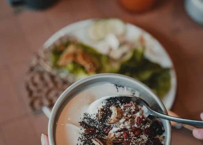 فندق Valo & Work 4*